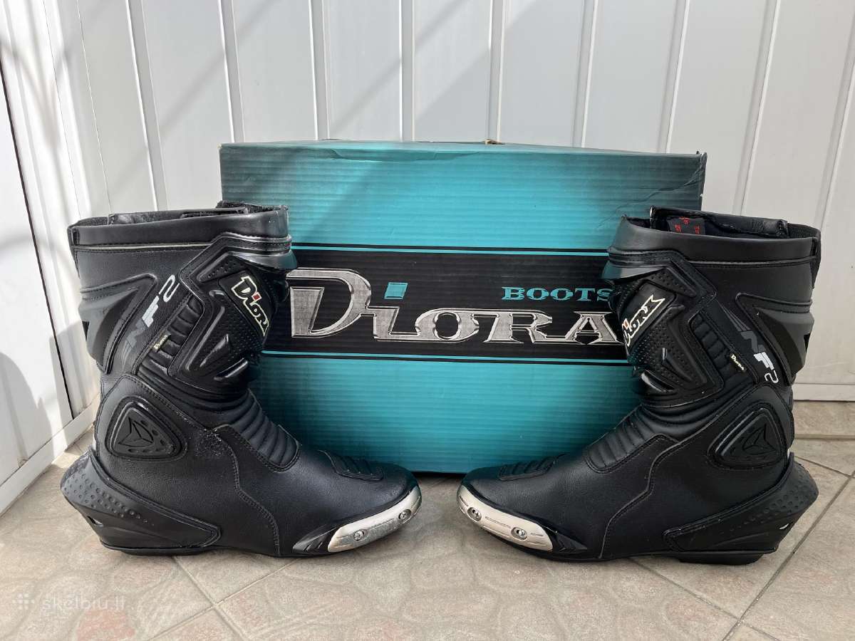 Moto batai