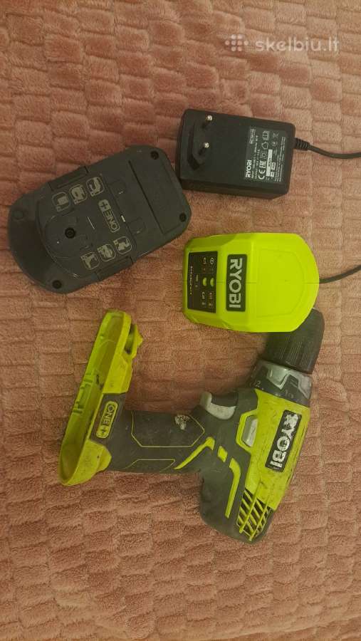 Suktuvas Ryobi Su Nauju Akumu ir krovikliu.