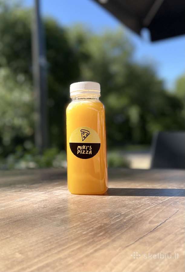 Plastikiniai buteliukai sultims 150 ml su kamšt.