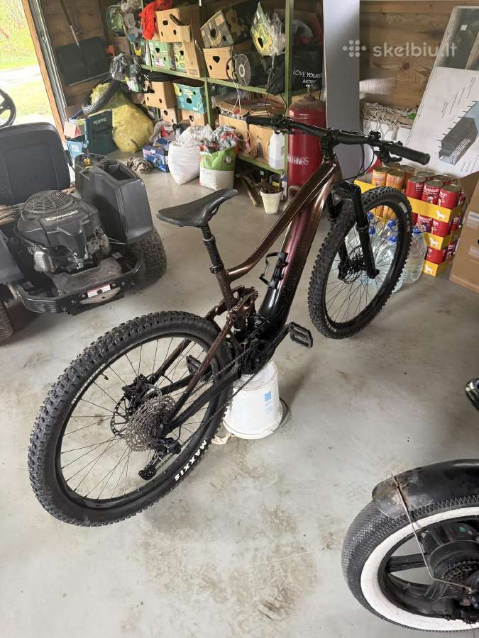 Giant trance e