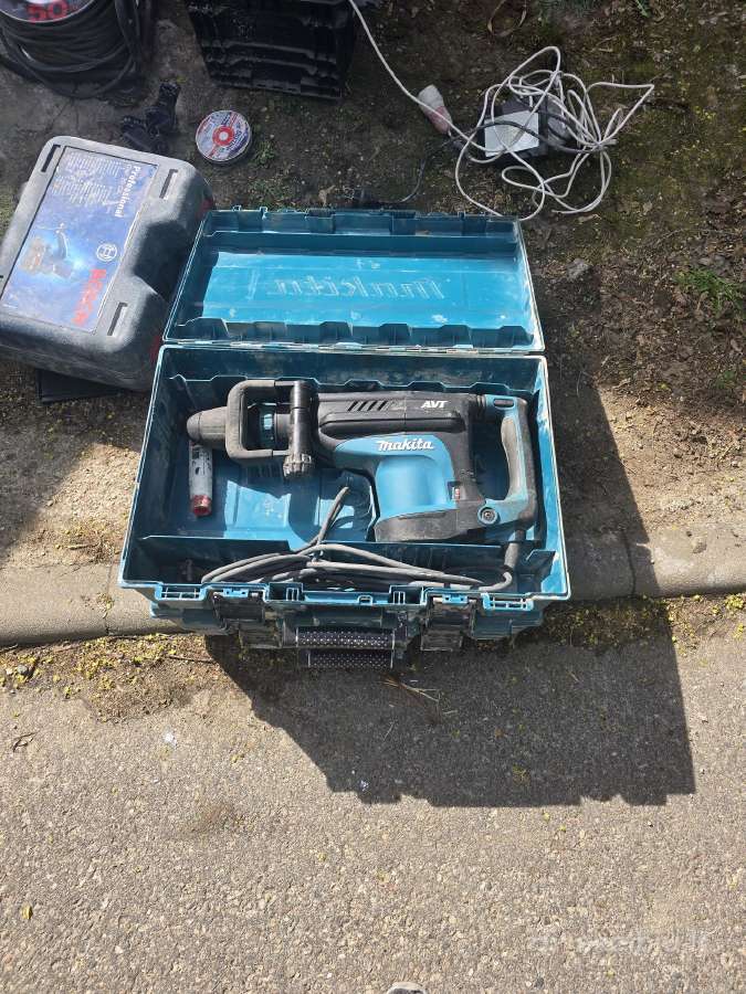 2 Makita Hm1213c Avt perforatorius