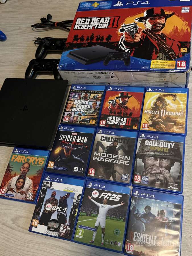 Playstation 4 slim