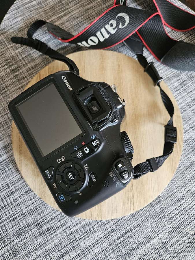 Canon EOS 1100d (body) + Efs 18-55mm + Efs 60mm - nuotraukos Nr. 3