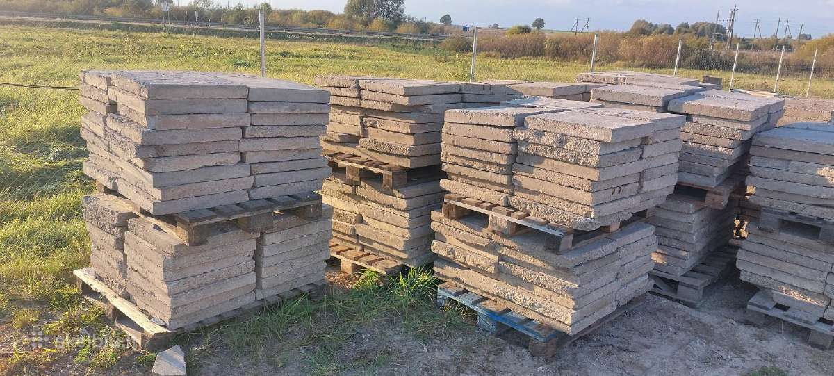 Betoninės naudotos šaligatvio plytelės