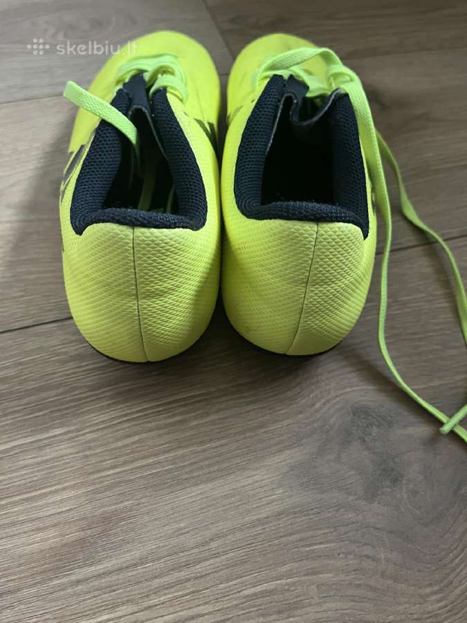 Futbolo batai - nuotraukos Nr. 2