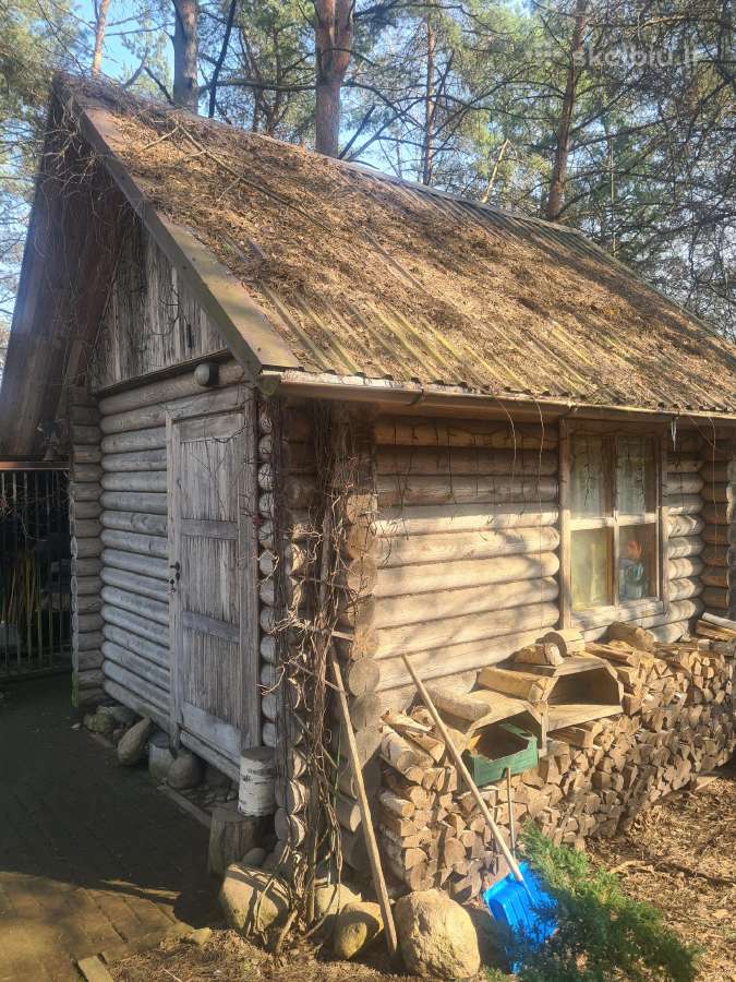 Parduodamas rąstinis namukas