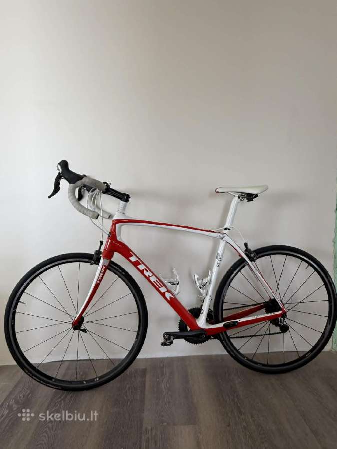Trek Domane 5.2 Carbon / Shimano Ultegra / 28