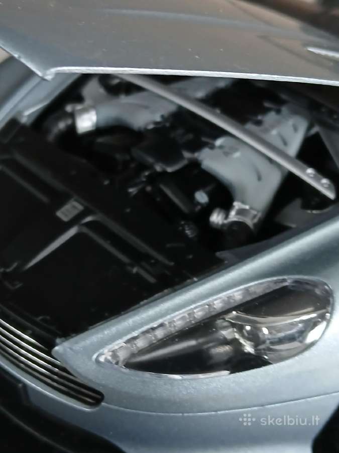 Aston Martin Db 9 coupe 1:18 - nuotraukos Nr. 4