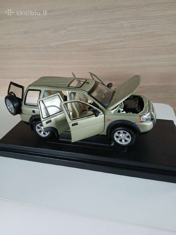 Land Rover Freelander 2003m 1:18