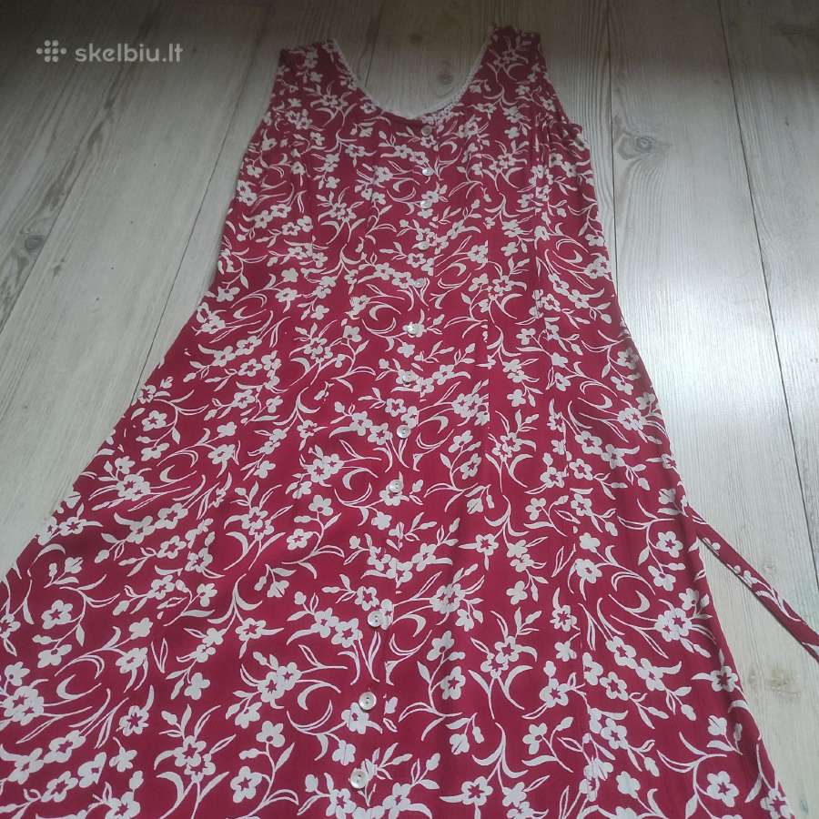 Moteriška suknelė
