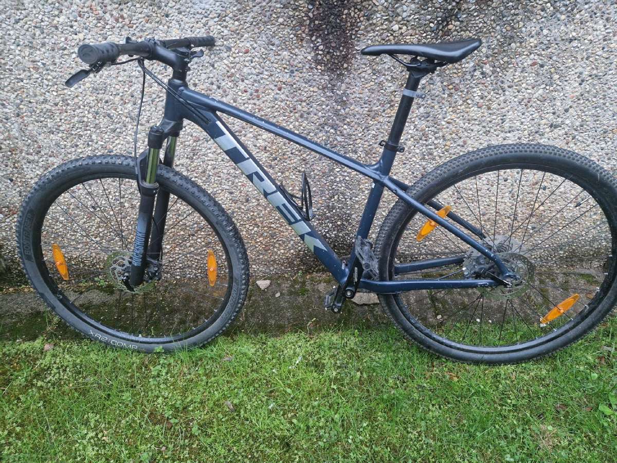 Trek Marlin 7 dviratis