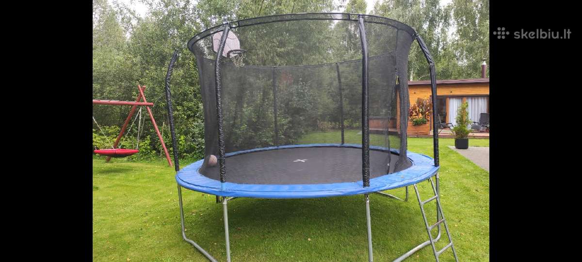 Parduodamas batutas su krepšinio lanku (366 cm)