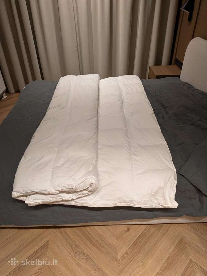 Žąsų pūkų antklodė (220x240 cm)