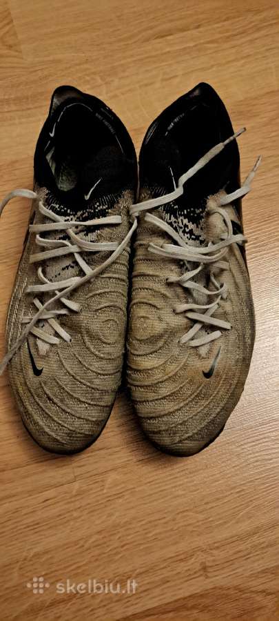 Futbolo bateliai nike phatom elite