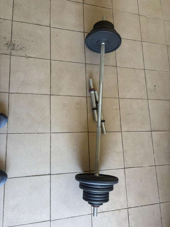 Štanga su Hanteliais