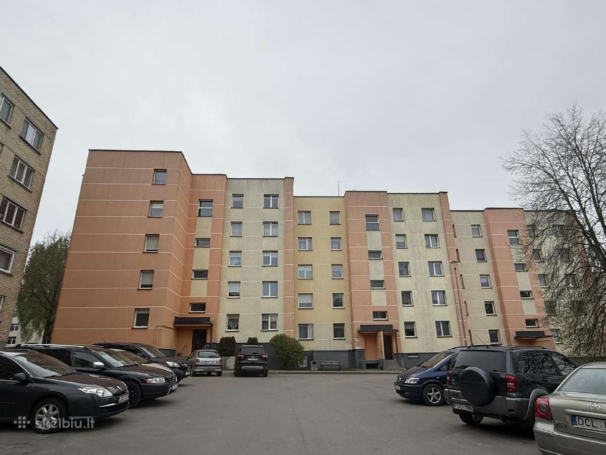Trijų kambarių butas J.janonio g.
