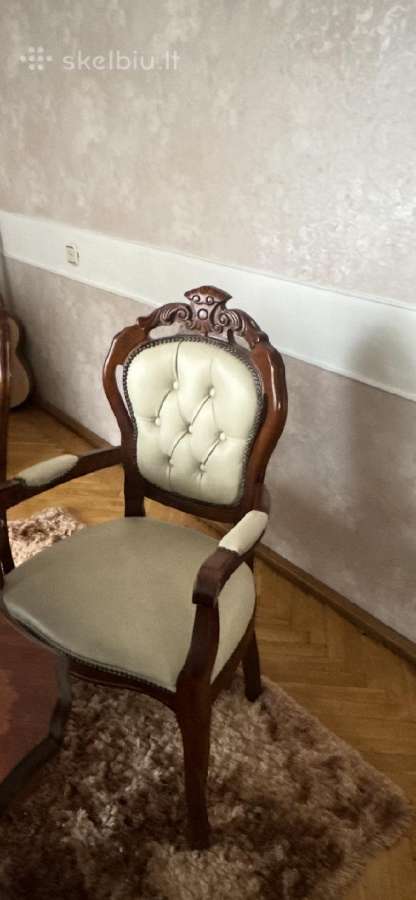 Gražus krėslas