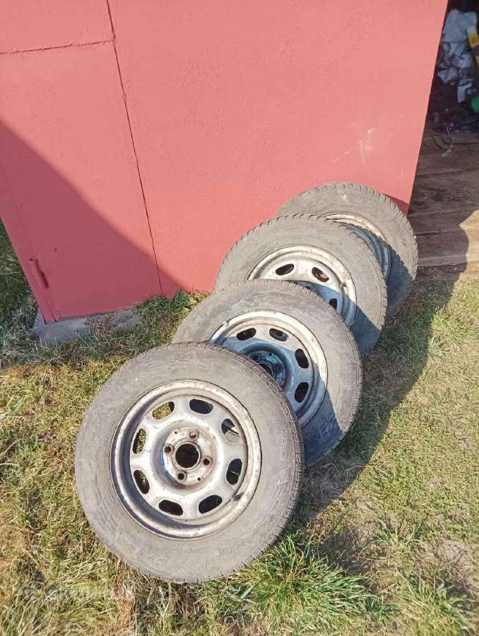 Parduodu padangas R13