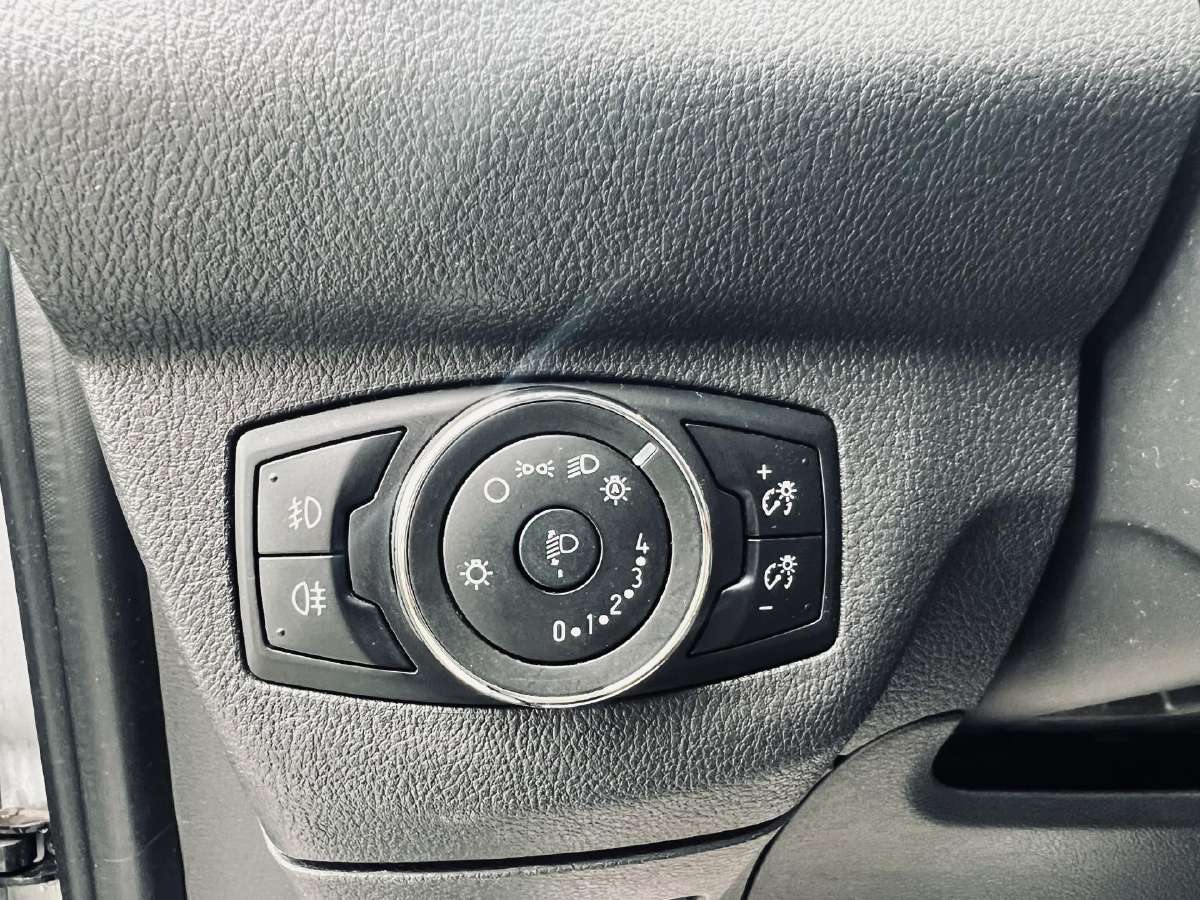 Ford Courier Tourneo - nuotraukos Nr. 21