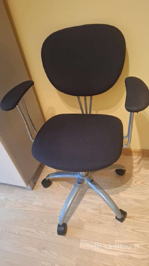 Biuro kėdė