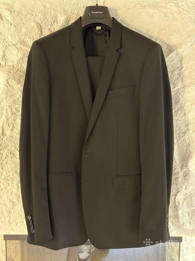 Burberry Kostiumas