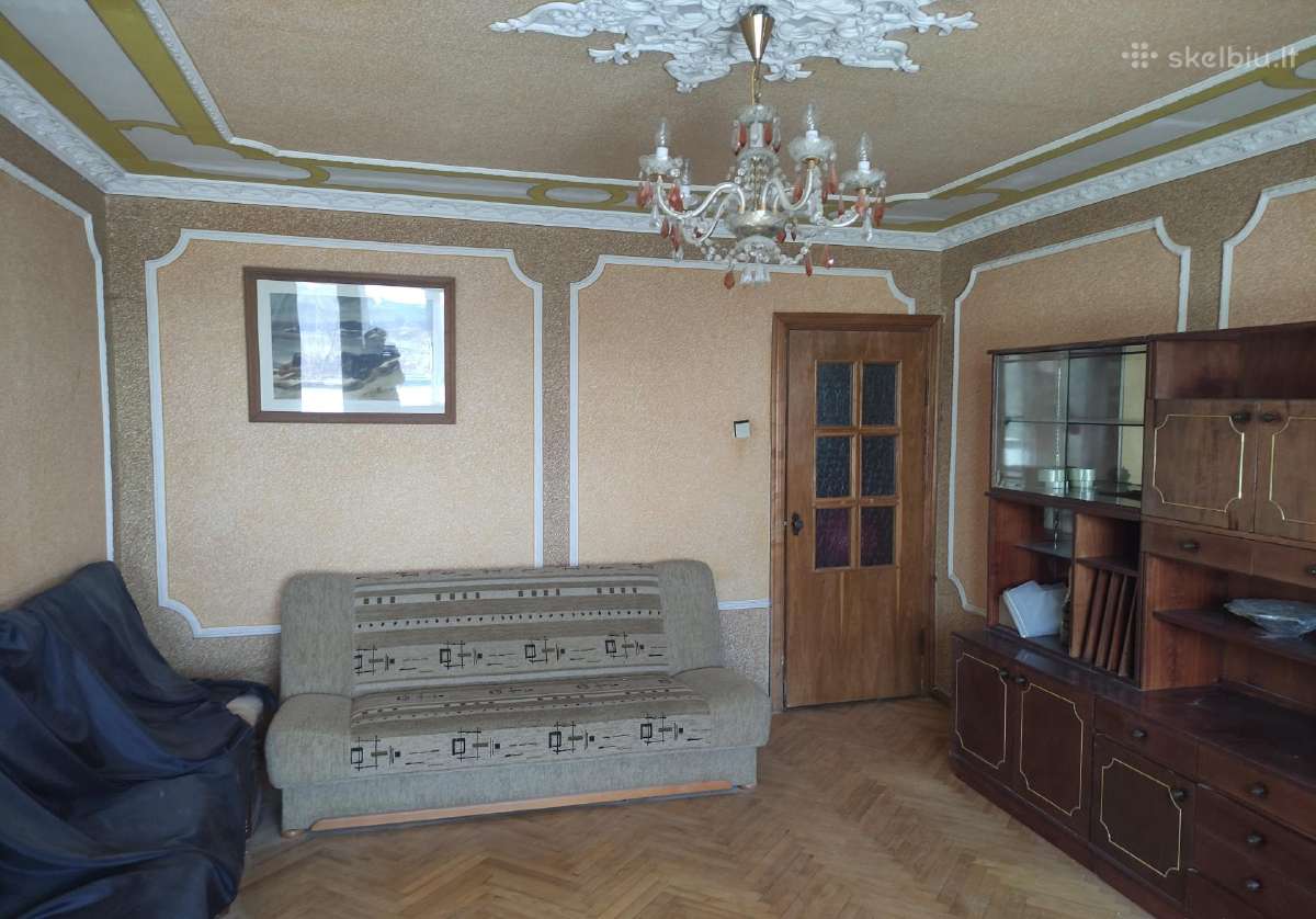 Parduodamas 2 kambarių butas Sargėnuose.