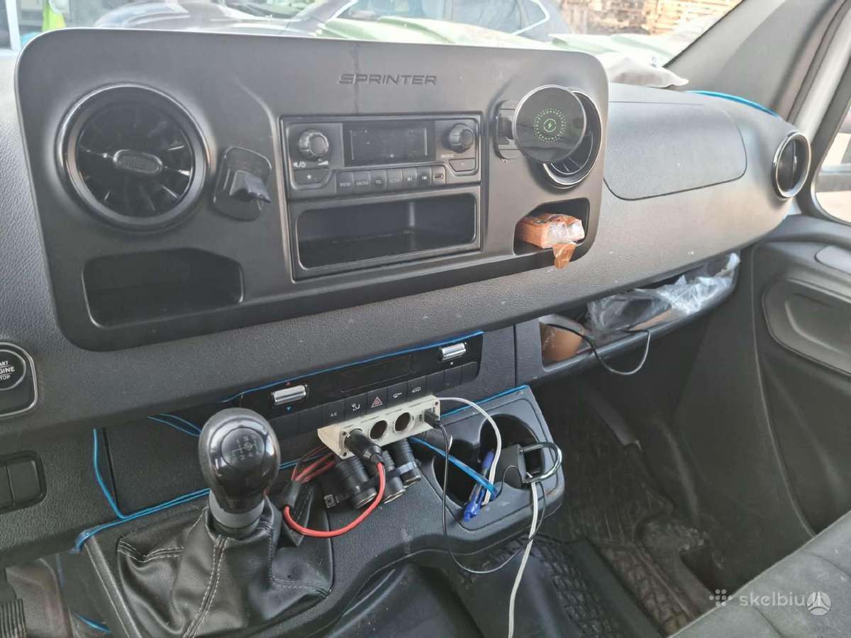 Tentinis mikroautobusas su liftu - nuotraukos Nr. 6
