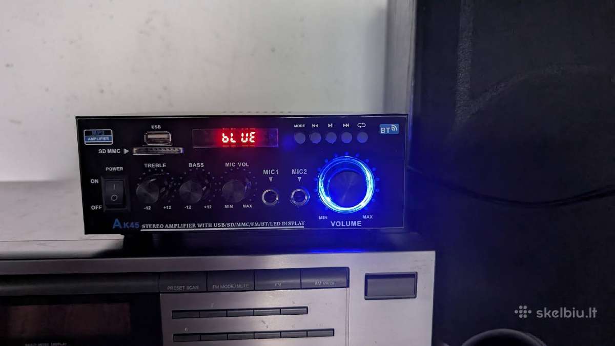 Parduodu stiprintuvą Ak45. Radijas+usb+bluetooth