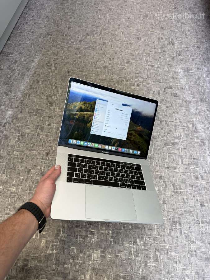 MacBook Pro 15.4 i7/16ram/512gb 110 cycle battery