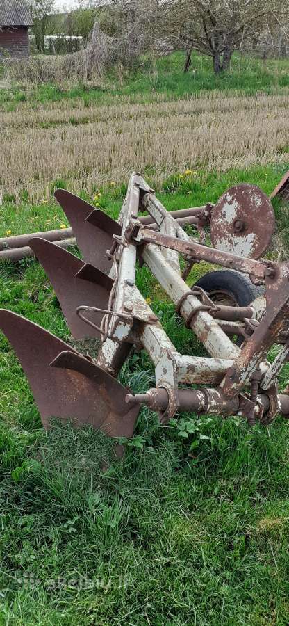 Parduodamas Mtz-82 su technika - nuotraukos Nr. 4