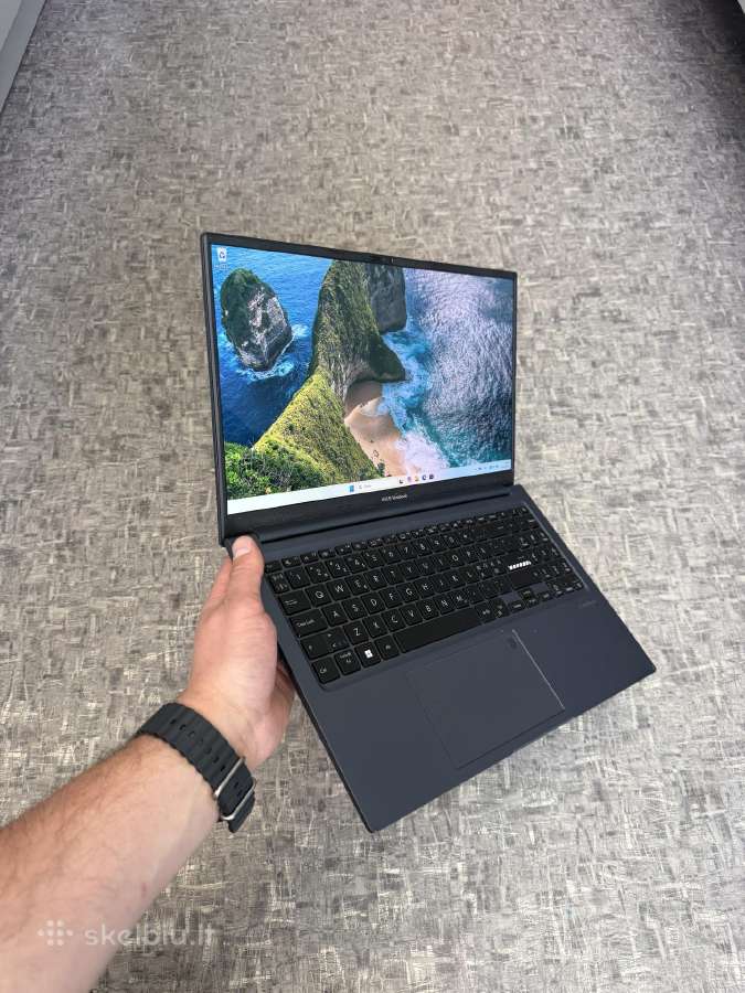 Asus Vivobook 15/ 15.6" Oled i5-12th/16ram/512ss