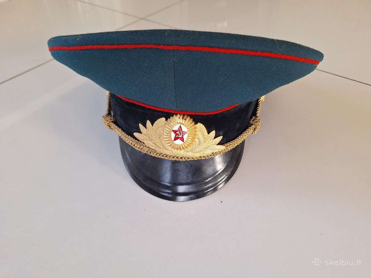 Paradinė furažkė sovietinės armijos karininko