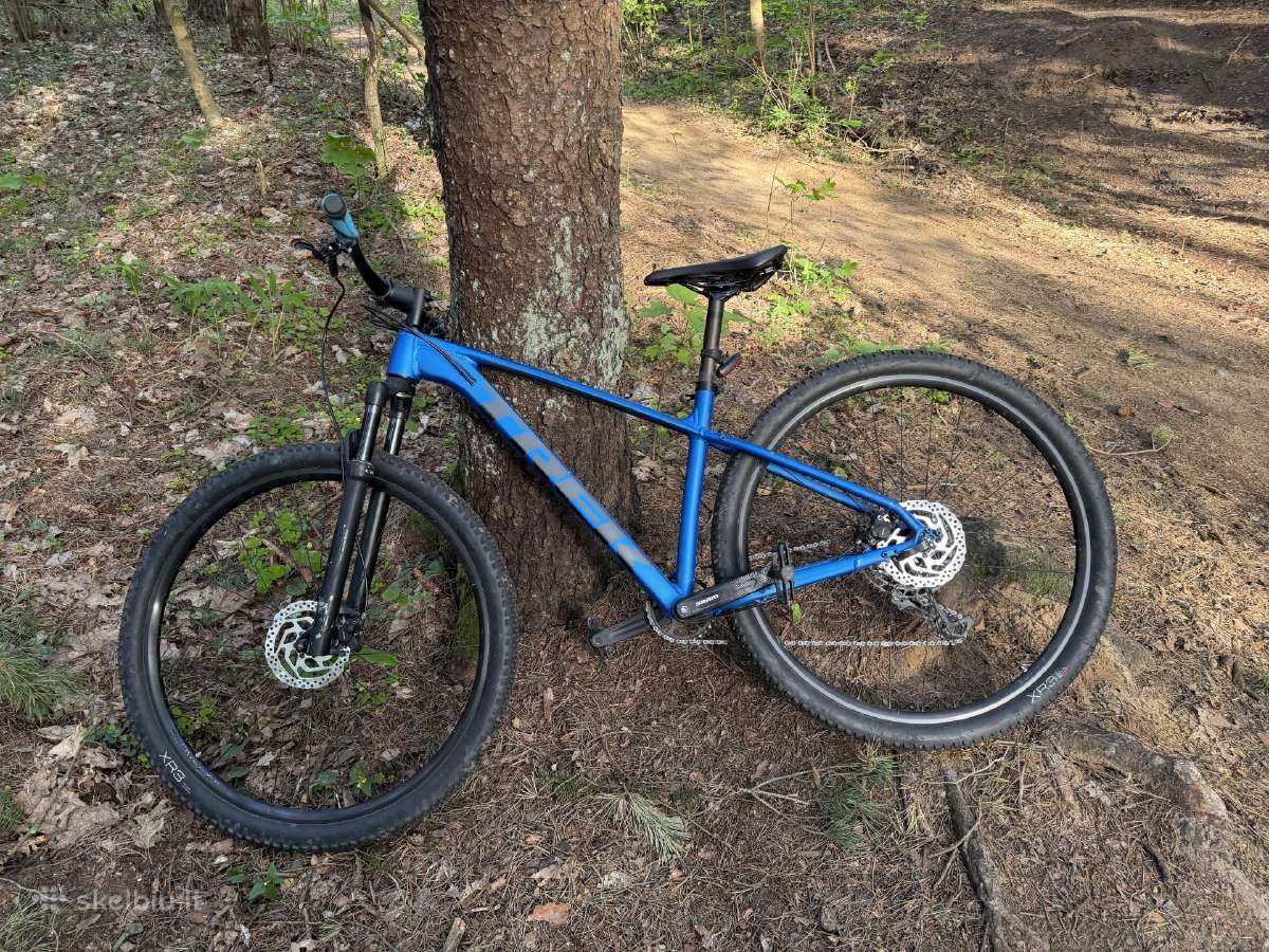 Trek X-caliber 8 cross-country (XC) tipo kalnų dvi