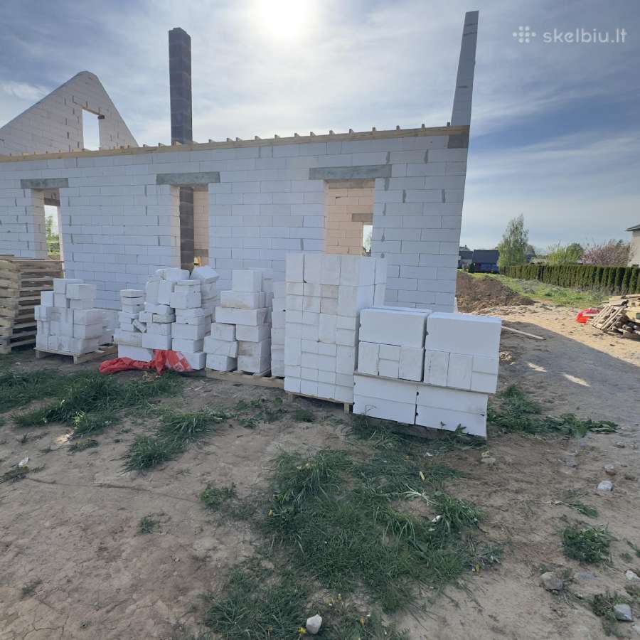 Parduodu po mūro darbų likusius Bauroc akyto beton