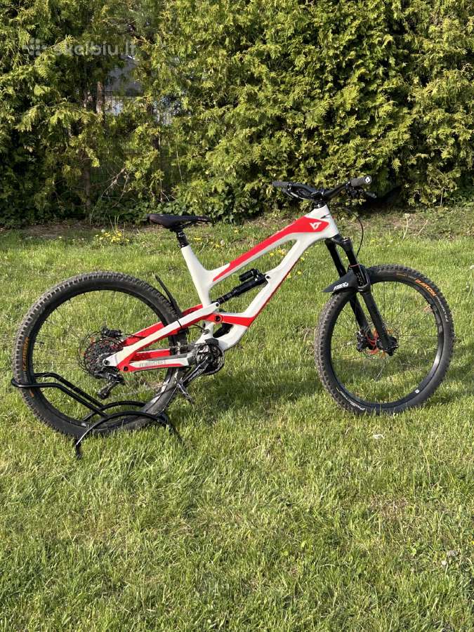 YT Capra 2018