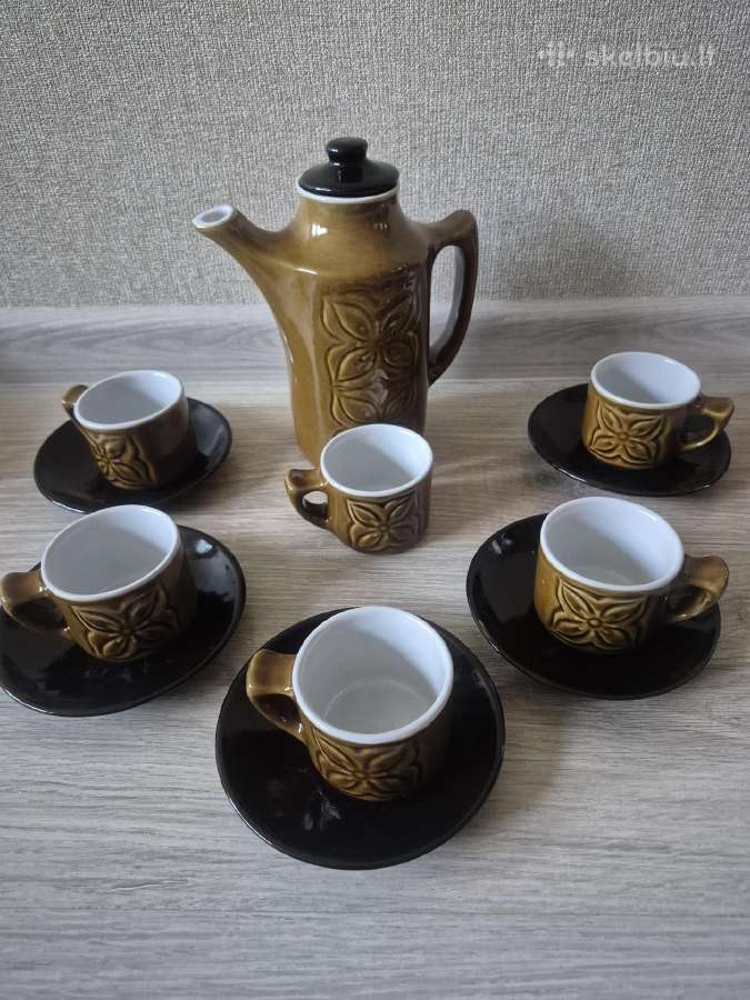Jiesios servizai, čenakinės