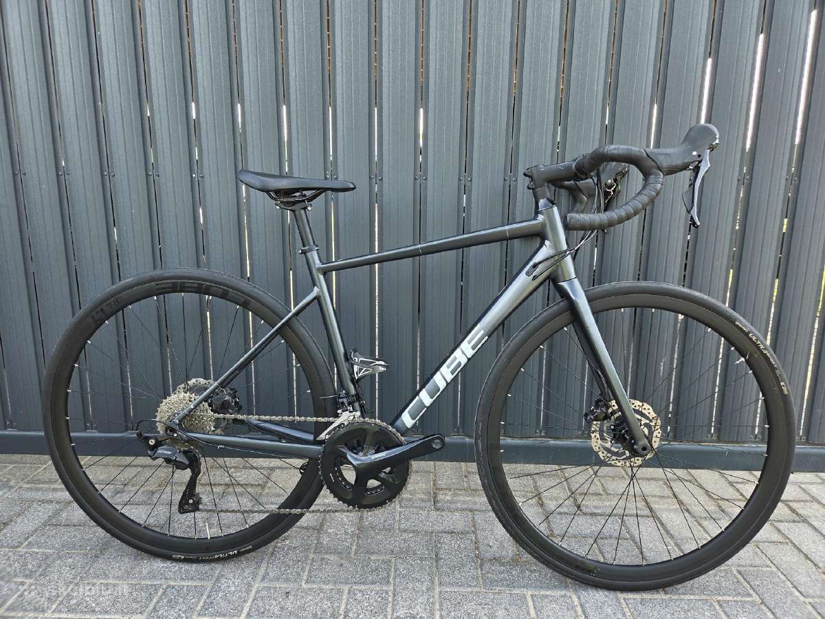 Cube axial race 2x12 road bike 53 size