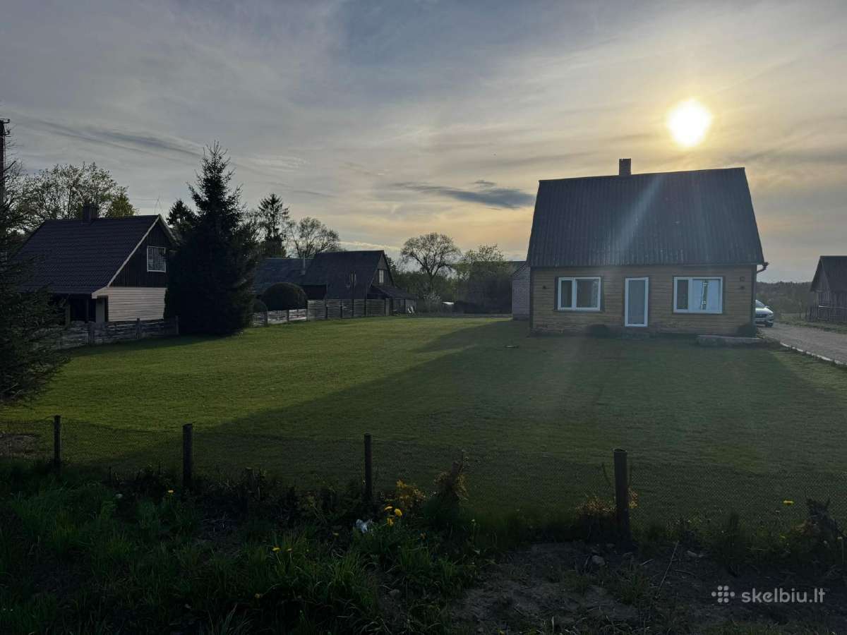 Namas Kelmės mieste vaizdingoje vietoje