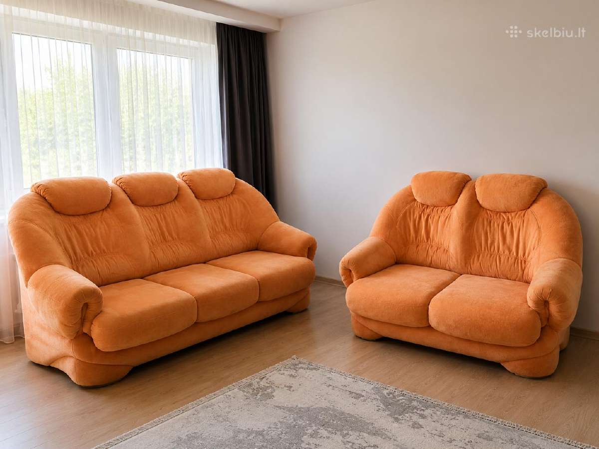 Parduodamas minkštų baldų komplektas 3 vietų sofa