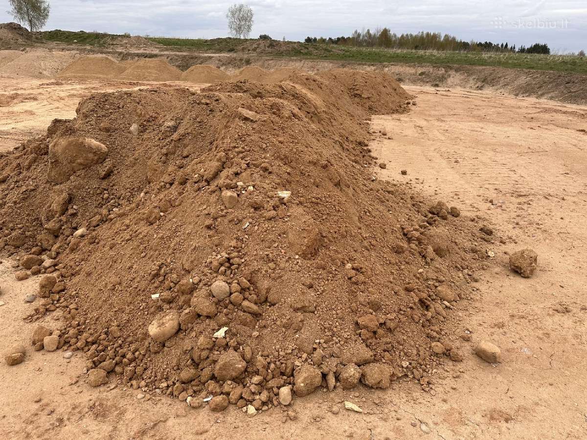 Atiduodu gruntą sklypo pakelimui. Salininkai