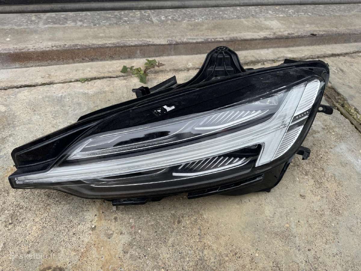 Volvo s60 v60 priekinis kaires puses zibintas