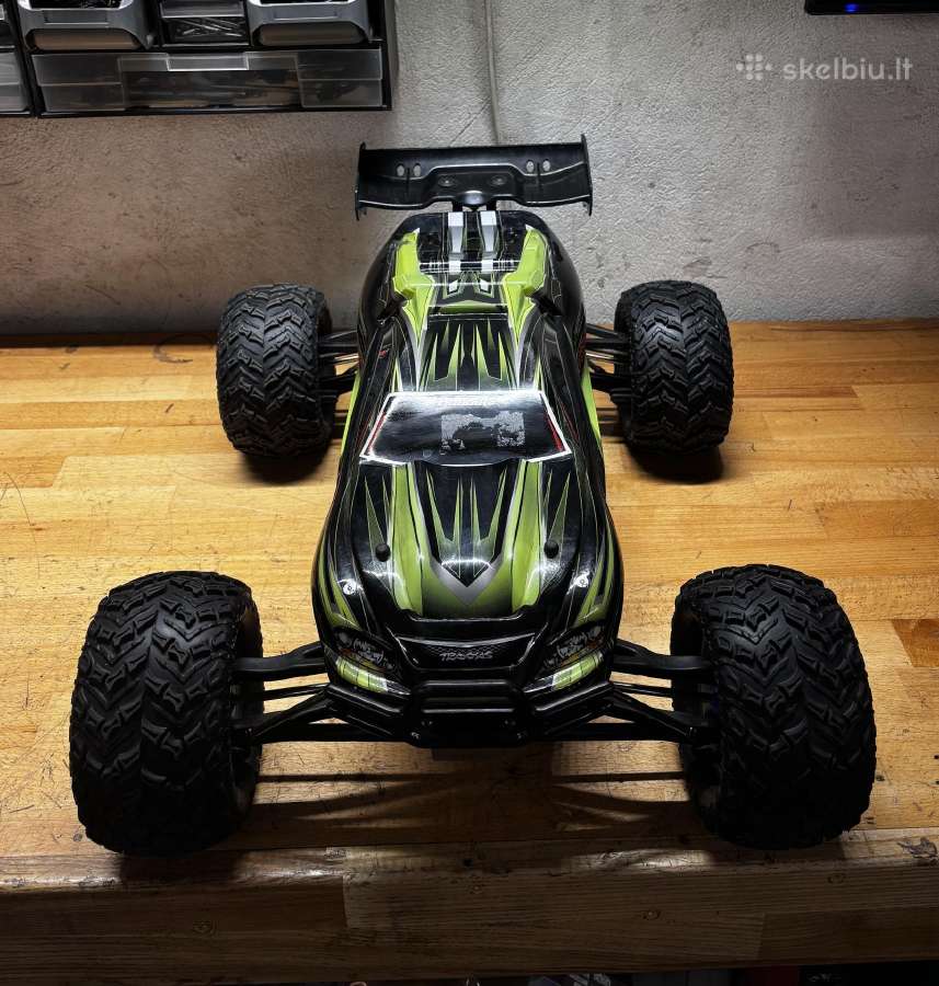 Traxxas e revo 1/8