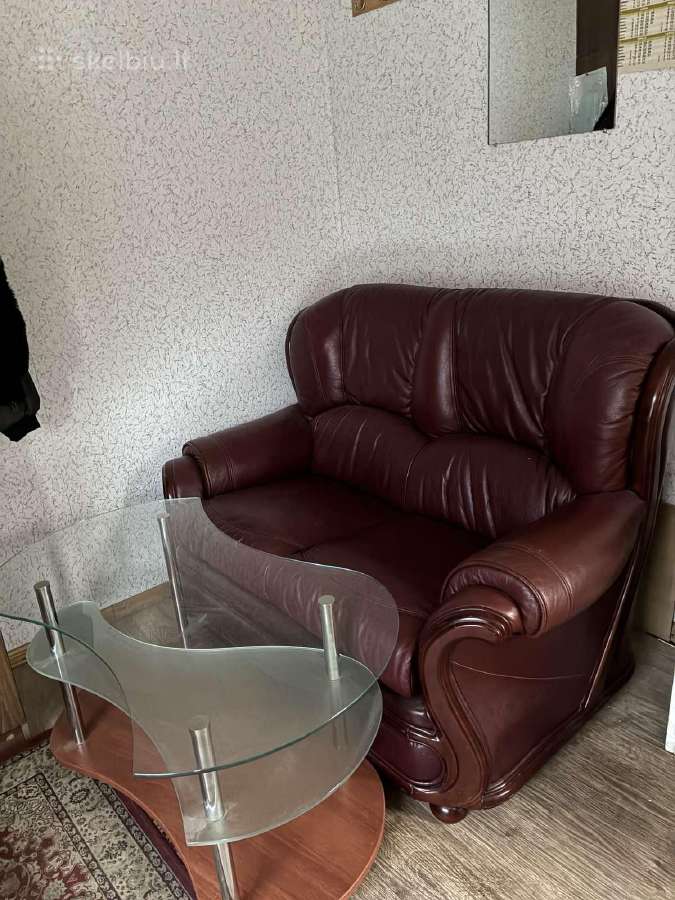 Parduodama odinė sofa
