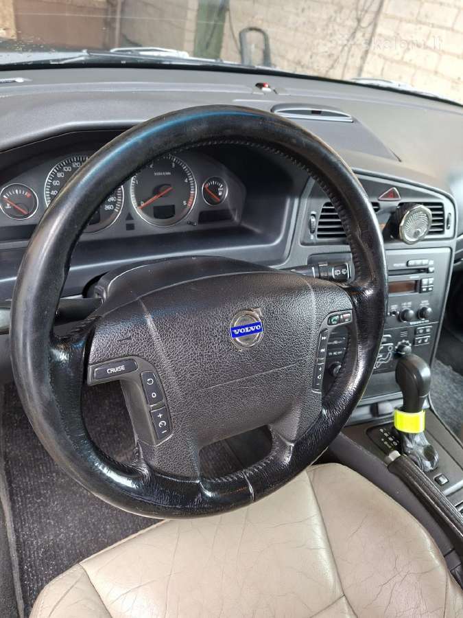Volvo V-70 - nuotraukos Nr. 6