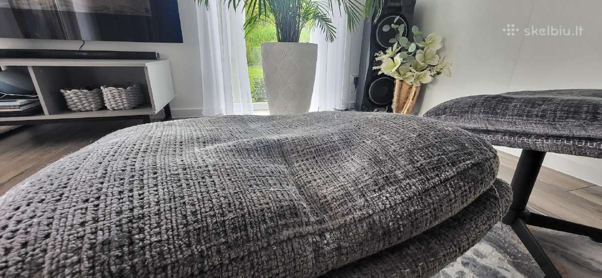 300 eur . baldai 2 mėnesiai
