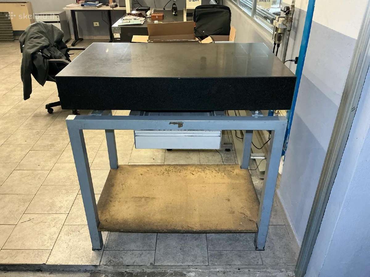 Granito stalviršis metalo apd. matavimo prietaisam