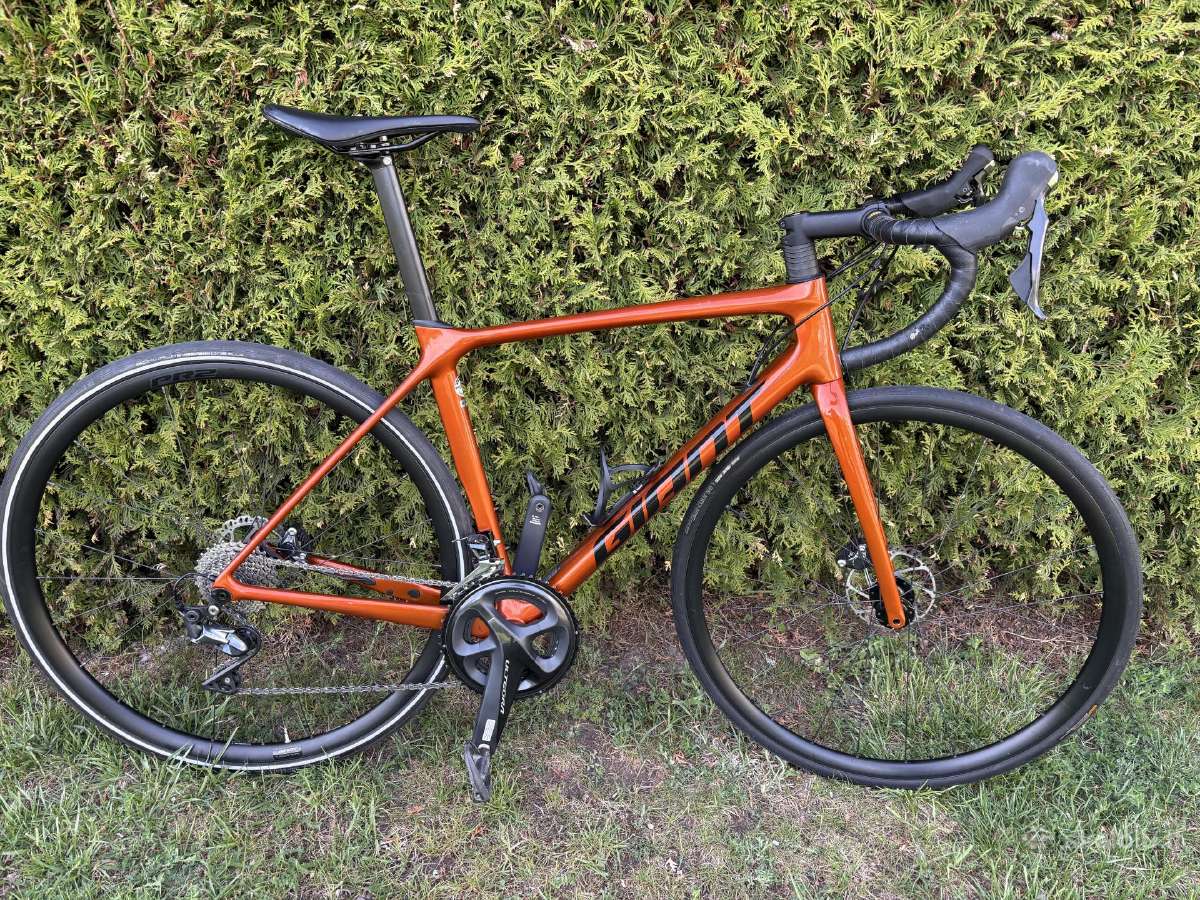 Giant Tcr carbon