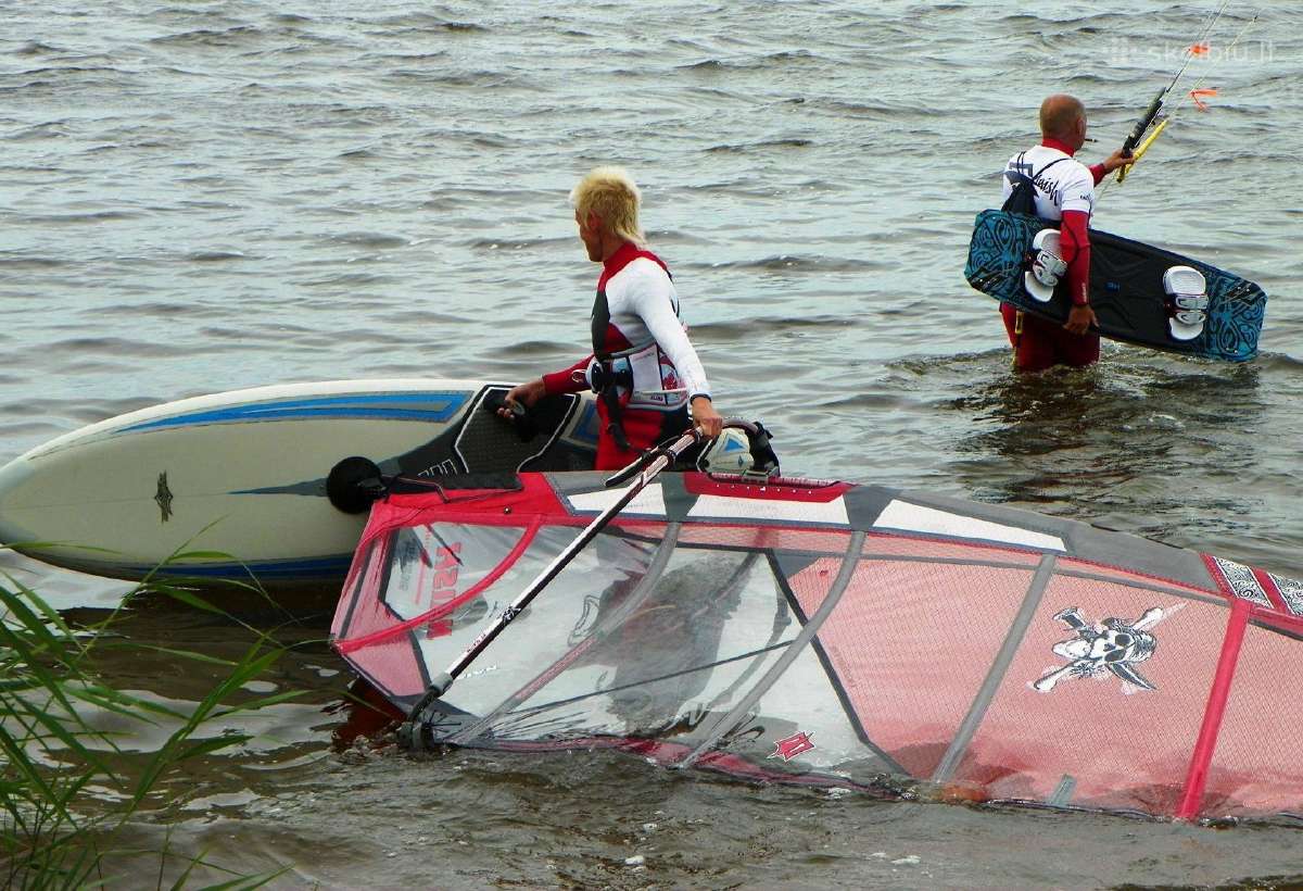 105l Naish Freeslalom Carbon+grandprix5,8m+ctgikas