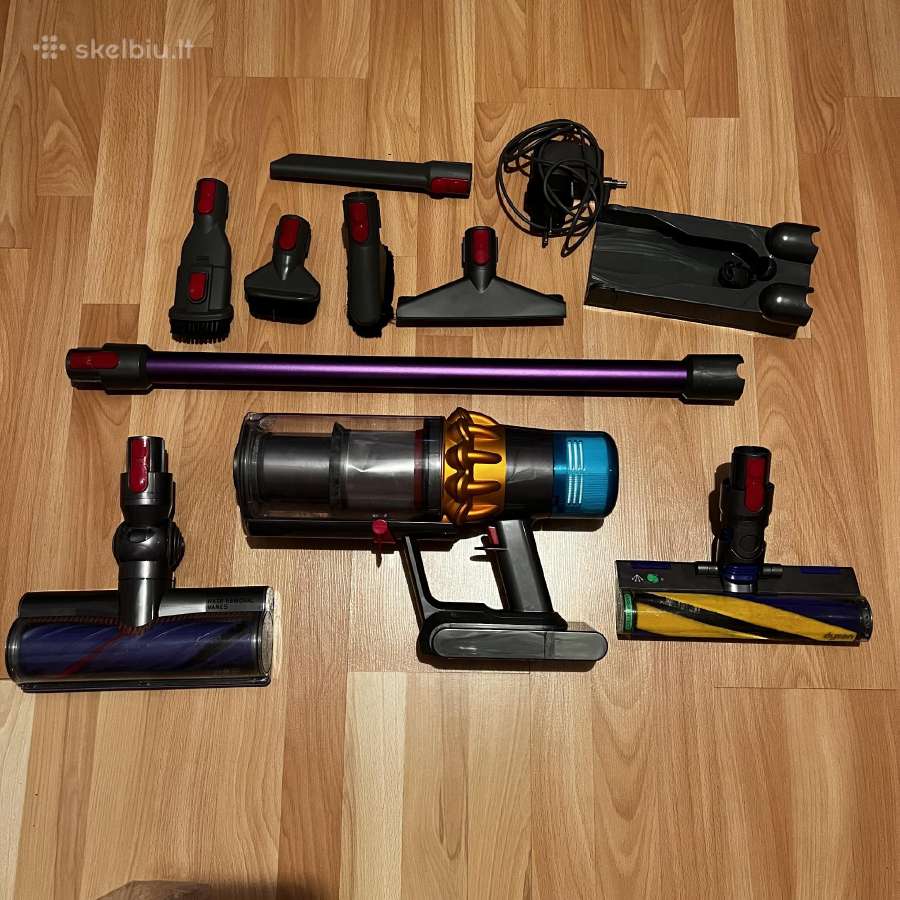 Dyson V15
