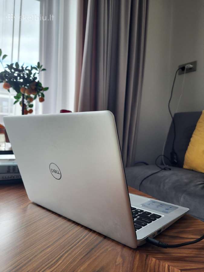 Dell Inspiron 13 5000 (i5 / 8gb / SSD)